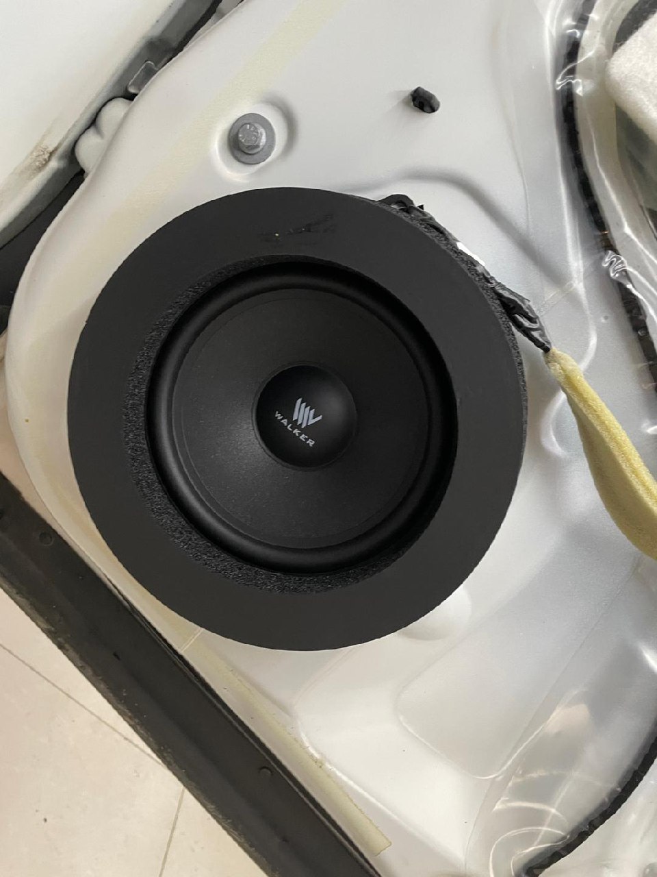 How to Upgrade Your Car Audio System and Speakers