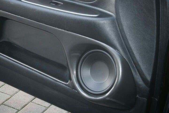 The Rise of Electric Car Soundscapes: Engineering the Future of Silent Roads